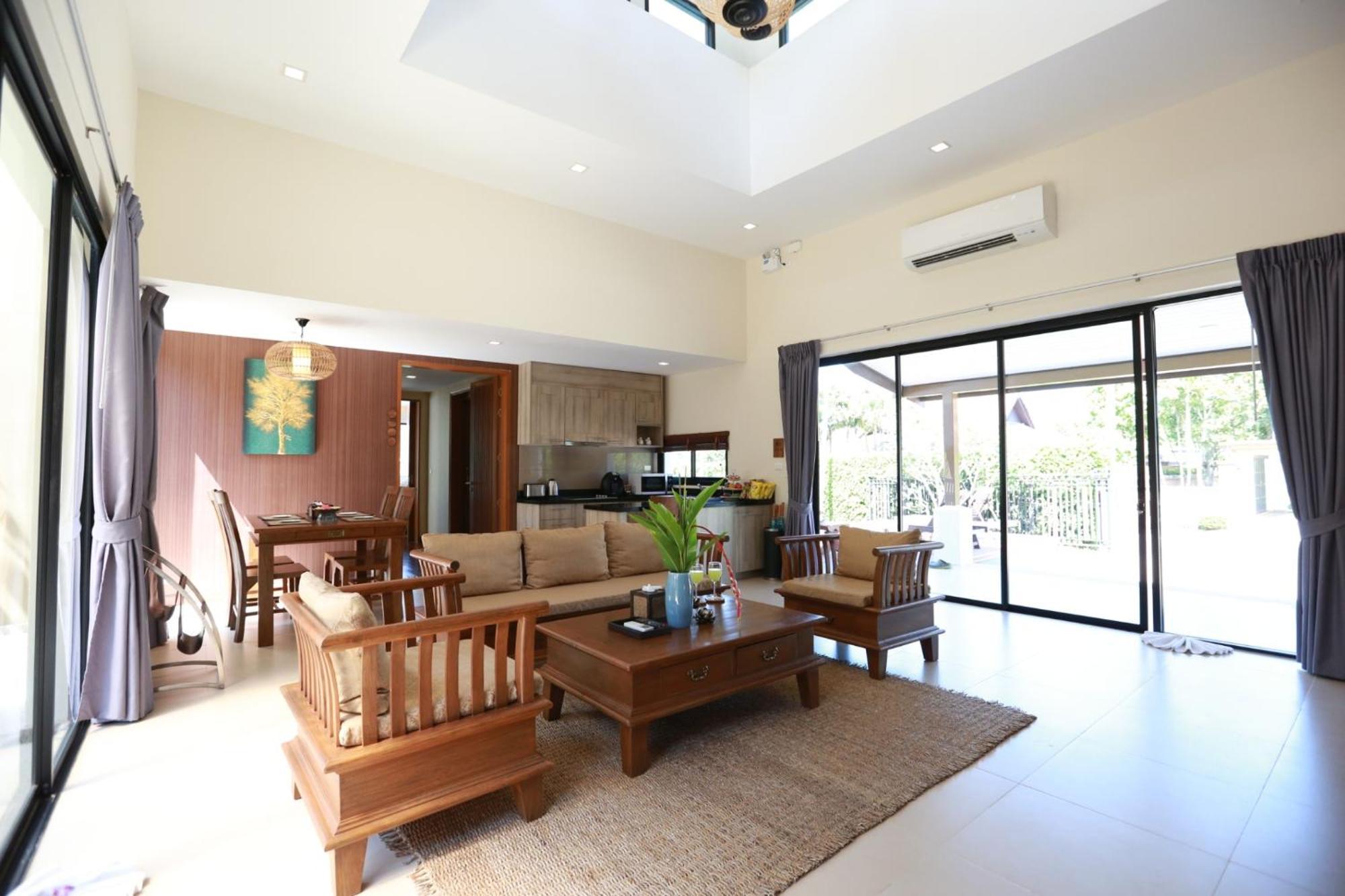Ozone Villa Phuket Pa Khlok Exterior photo